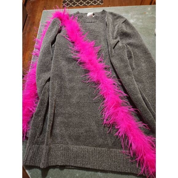 Queen of sparkles diagonal feather sweater dress sz XS - Picture 3 of 6